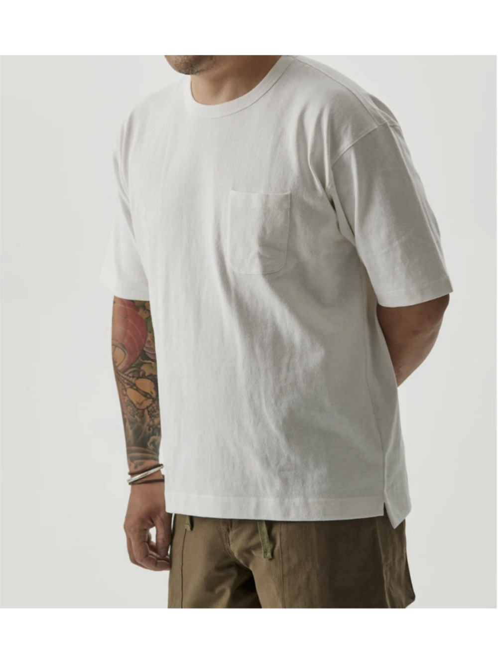 9.8 oz Cotton Classic Pocket T-Shirt - White L